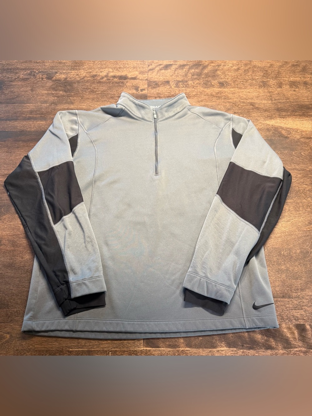 Nike Therma-Fit Golf Men’s Light Gray and Black Quarter-Zip Pullover